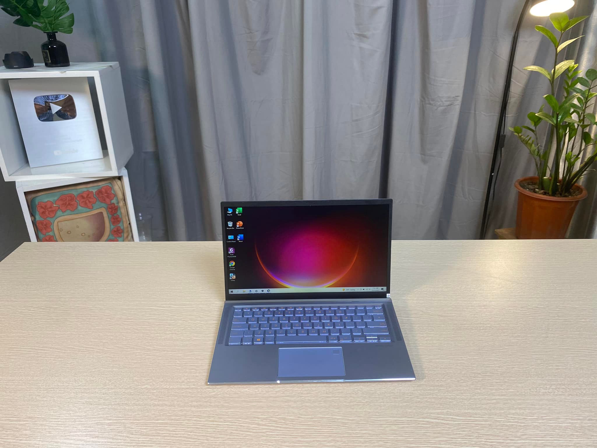 Laptop Asus Zenbook UX431DL-2.jpeg